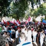 Ato contra cortes na Educação reúne 2 mil em Cuiabá