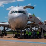 Avião com primeiros equipamentos da China pousa em VG