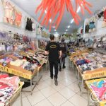 Governo fiscaliza uso de máscaras no comércio em Cuiabá; multas começam na próxima semana