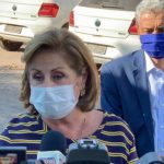 Servidores de Várzea Grande pedem prisão de prefeita Lucimar