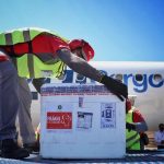 MT recebe lote com vacina de Oxford e vai destinar aos trabalhadores da saúde; veja vídeo