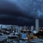 Semana de tempo nublado e pancadas de chuva em Cuiabá