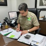 Emanuel decreta quarentena, inclui 54 atividades como essenciais e recorre