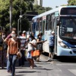 Cuiabá implanta rodízio de funcionários; amplia ônibus e fecha campos de futebol