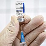 Viagem à Rússia aumenta esperança de MT comprar 1,2 milhão de doses