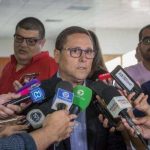 Secretário afirma que vacina russa ainda é a aposta do governo para MT