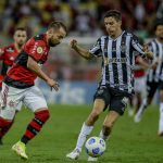 Em jogão emocionante na Arena Pantanal, Atlético-MG vence o Fla nos pênaltis e é campeão da Supercopa