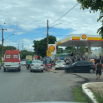 Motorista perde controle de Corolla, acelera e mata frentista em posto de VG