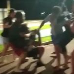 Prefeito briga na rua com morador, leva ‘mata-leão’ e é arrastado; vídeo