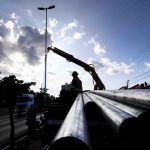 Força-tarefa garante instalação de mais de 80 postes e 250 luminárias de LED na Miguel Sutil