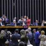 Câmara aprova limite de 17% sobre ICMS nos combustíveis