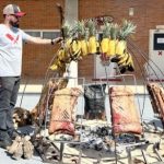 Churrasqueiro apresenta carnes de MT para executivos estrangeiros