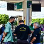Procon Estadual fiscaliza preço dos combustíveis em postos de Cuiabá e VG