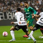 Com gol anulado no início, Cuiabá perde para o Corinthians e continua no Z-4