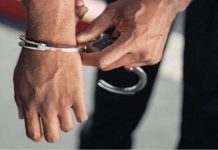 Tarado passa mão em mulher, volta a bar com facão e é preso em MT