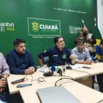 Emanuel derruba decretos do interventor e promete processo