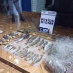 Polícia Militar prende mulher por pesca irregular durante piracema