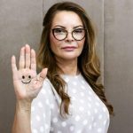 Governo de MT lembra o incentivo da primeira-dama de MT à adoção