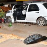 Em moto, idoso invade preferencial e morre ao ser atingido por carro; vídeo