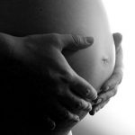 Homem é condenado a 15 anos de prisão por engravidar adolescente e patrocinar aborto