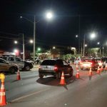 Blitz da Lei Seca prende 10 motoristas em avenida de Cuiabá