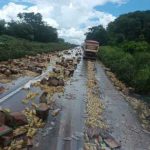 Serra de São Vicente fica intransitável com derramamento de óleo de cozinha