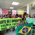 Com apoio de várias mulheres, Cattani emplaca projeto que coíbe aborto em MT
