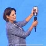 Em Cuiabá, Michelle liga para Bolsonaro e ex-presidente é ovacionado em encontro do PL Mulher