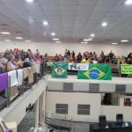 Mulheres pró e contra Cattani protestam na Assembleia e tumultuam sessão