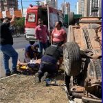 Dois ficam feridos em capotamento de Corolla na avenida Fernando Corrêa; veja vídeos