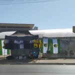 Polícia apreende 1.680 camisetas piratas de times no entorno da Arena Pantanal