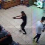 Vídeo mostra homem tentando matar jovem dentro de lanchonete em MT