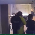 Câmera confirma versão de ‘Dom Wagner’ e mostra influencer apenas esbarrando em mulher na saída de banco