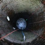 Idoso tenta salvar gato de estimação, mas cai em poço artesiano e morre em MT