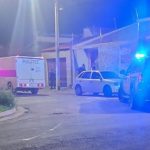 Homem ameaça família e é morto ao tomar arma de policial; Vídeo