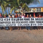 Pescadores fecham BR para protestar contra a Lei do Transporte Zero