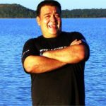 Empresário e DJ morre após bater em poste na Av. das Torres