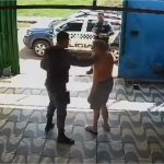 Morador alega ter sido preso injustamente e denuncia policiais militares por abordagem violenta em MT; vídeo