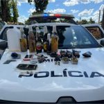 PM prende homem e flagra adolescente com armas e explosivos em Sorriso