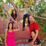 Mãe de 3 autistas em Cuiabá auxilia tutoras atípicas Brasil afora na obtenção de direitos aos filhos