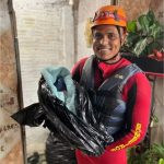 Vídeo: Bombeiros de MT resgatam bebê de 20 dias junto com mãe e outras 6 pessoas ilhadas no RS