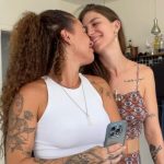 Cantora cuiabana Bruna Viola pede namorada em casamento