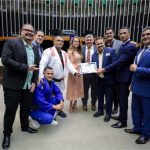 Primeira-dama de MT é consagrada Madrinha Nacional do Jiu-Jitsu Paradesportivo em evento histórico na Câmara Federal