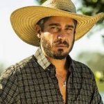 Vídeo mostra ator de ‘Pantanal’ desorientado antes de cair de sacada de quitinete em Cuiabá; veja