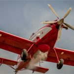Bombeiros atuam em 4 frentes e usam avião em combate a incêndio na Estrada de Chapada