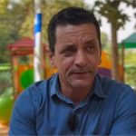 Caminhoneiro que perdeu a família em chacina grava vídeo 9 meses após o crime; veja