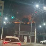 Incêndios atingem Morro da Luz e terreno de abrigo em Cuiabá; vídeos