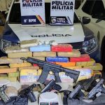 PM desarticula quadrilha e apreende fuzil, pistolas e 34 tabletes de drogas em MT