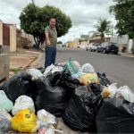 Dilemário faz Blitz do Lixo e convoca dono de empresa por descaso com a população