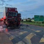 Caminhoneira morre em acidente entre duas carretas na BR-174